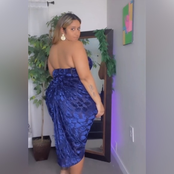 Blue Midi Dress - Picture 3 of 4